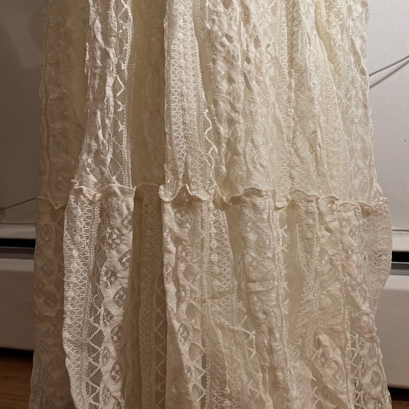 Lace Detailed Tiered Maxi Dress - Picture 4 of 7